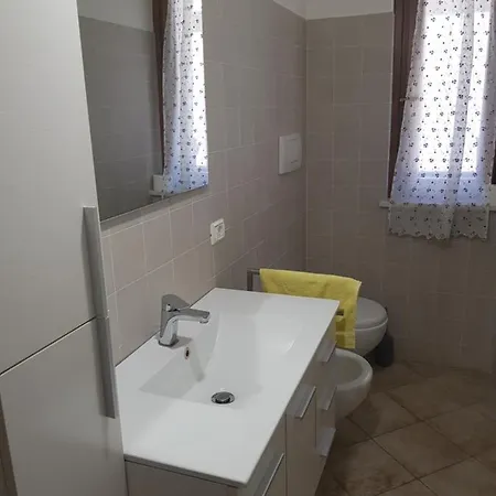Marroneto Apartment *